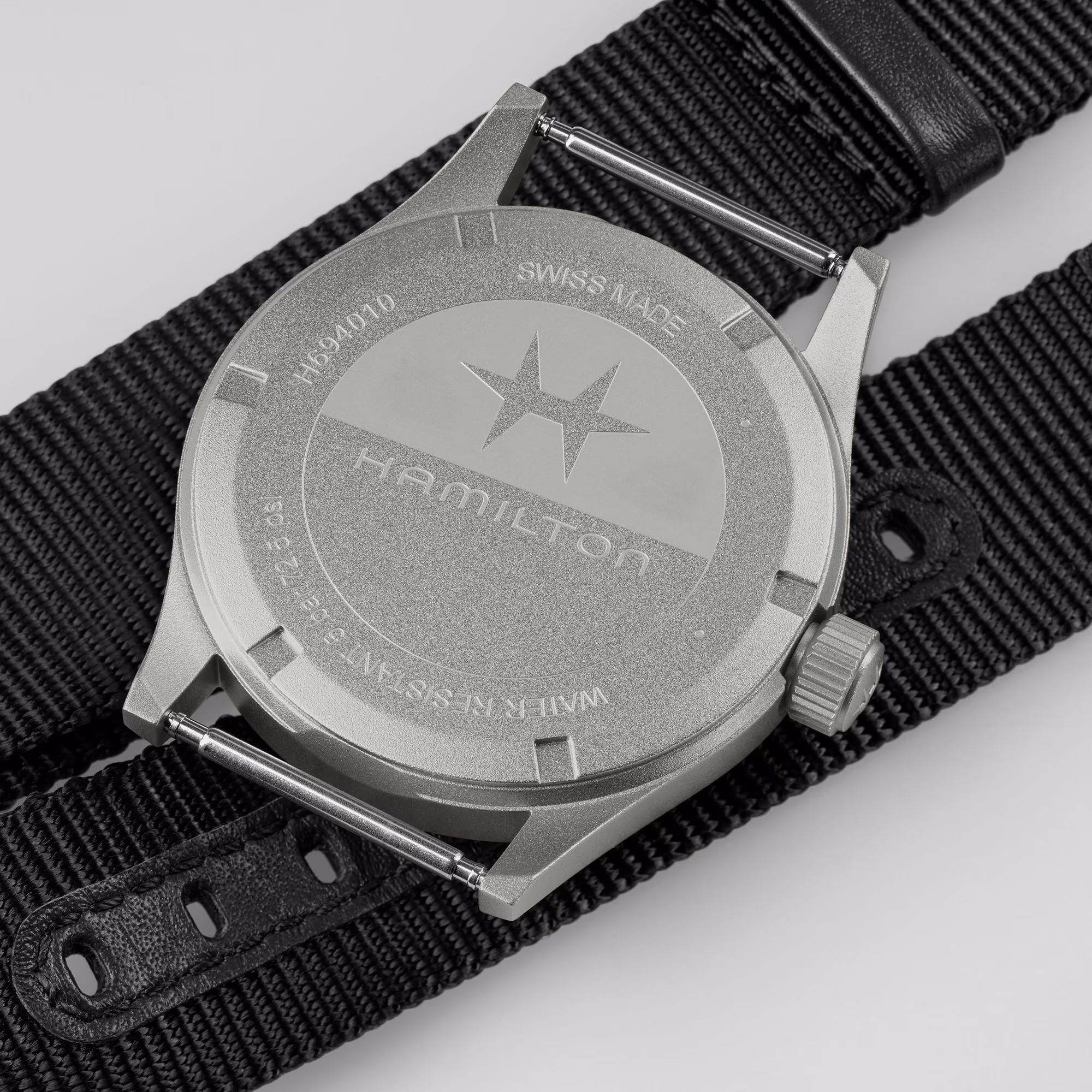 hamilton khaki field quartz 38 mm quadrante nero