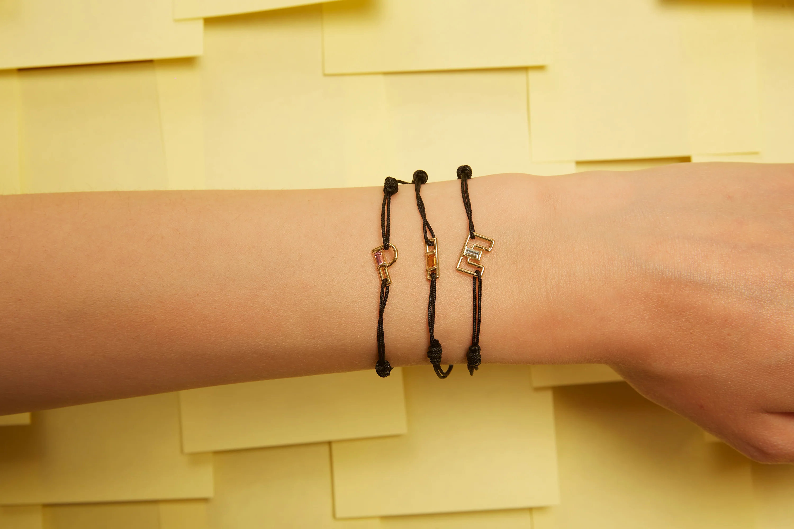 letra p tormalina bracciale cordino