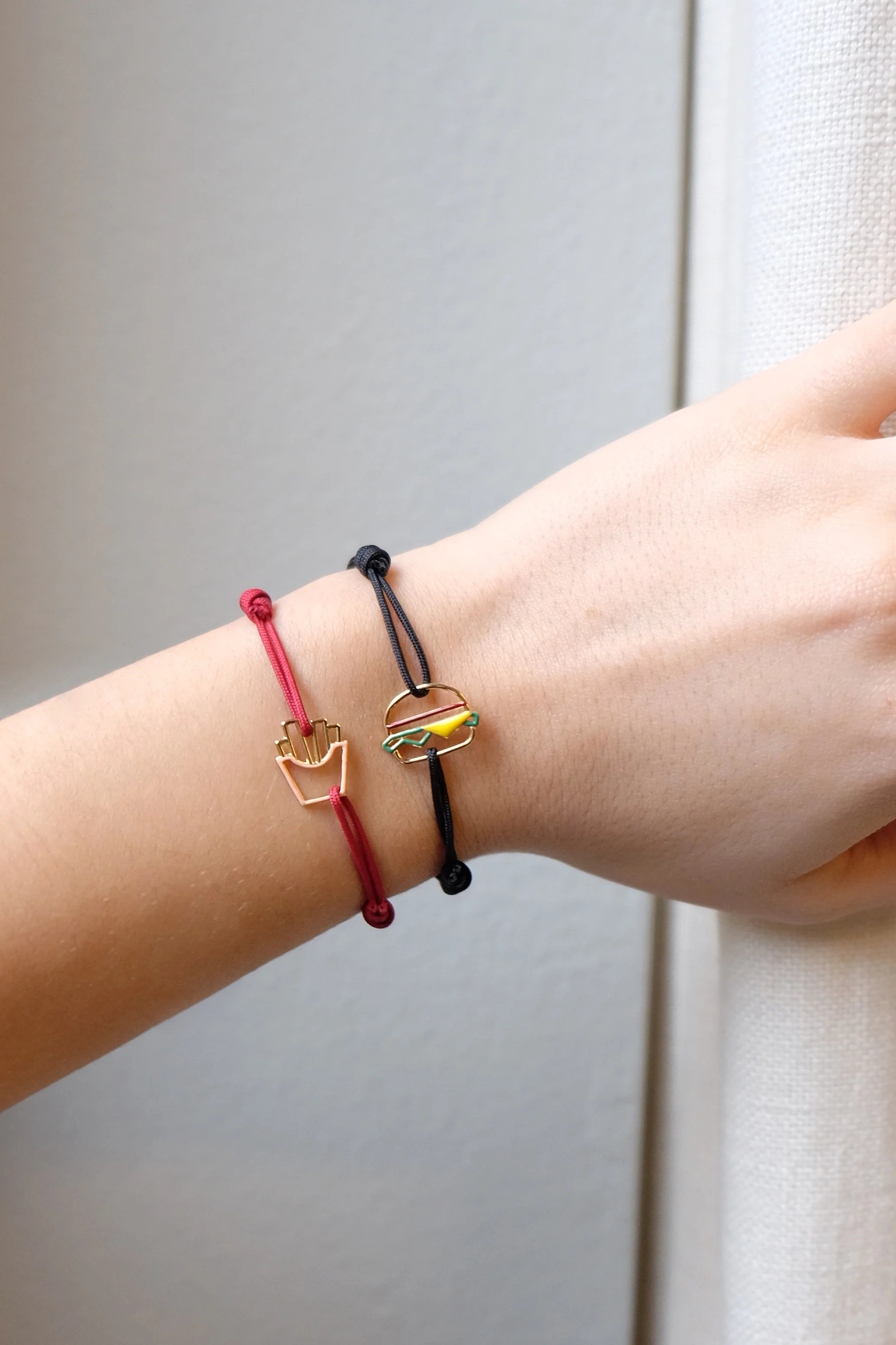 hamburger enamelbracciale cordino