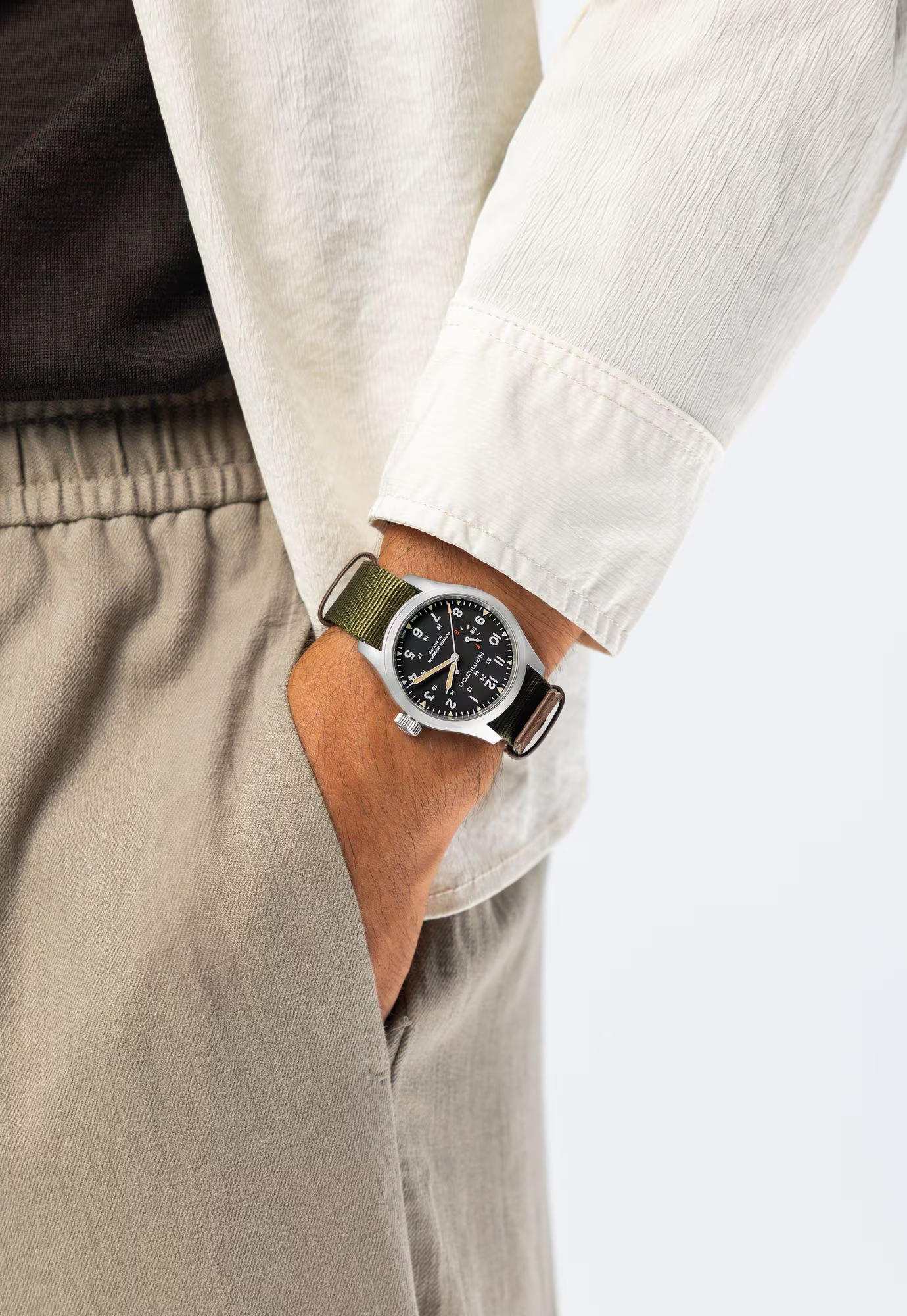 khaki field mechanical power reserve 40 mm